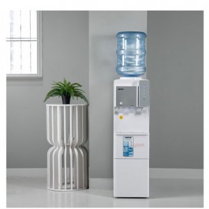 یخساز و اب سرد کن جیپاس مدل GWD17027