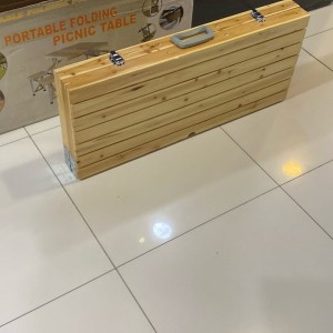 میز کمپینگ تاشو با روکش چوب طبیعی قاب آلومینیومی 86L x 72.5W x 67Hcm