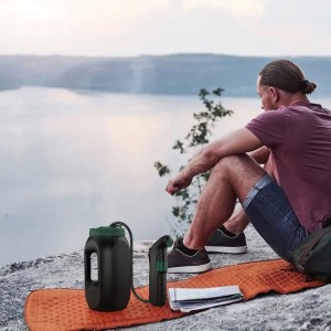 سر دوش و بیده همراه با مخزن آب مسافرتی گرین لاین مدل  GPB-12