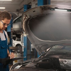 Green Lion Light Beam Magnetic Work Light.jpg