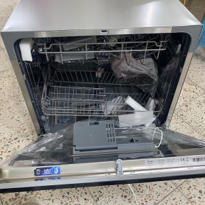 ماشین ظرفشویی 8 نفره رومیزی میدیا مدل wqp8-3802f-s کمی ضربه دار