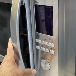 مایکروویو 43 لیتری شارپ مدل R-78