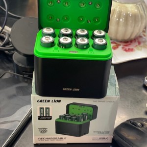 باتری قلمی شارژی AA و داک شارژر باتری AA گرین لاین مدل GRB-11
