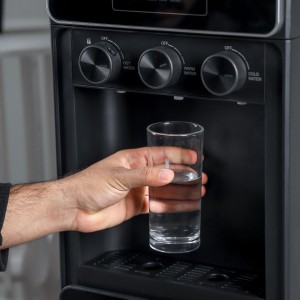 آبسردکن یخچال دار جیپاس مدل Geepas Water Dispenser  GWD17038