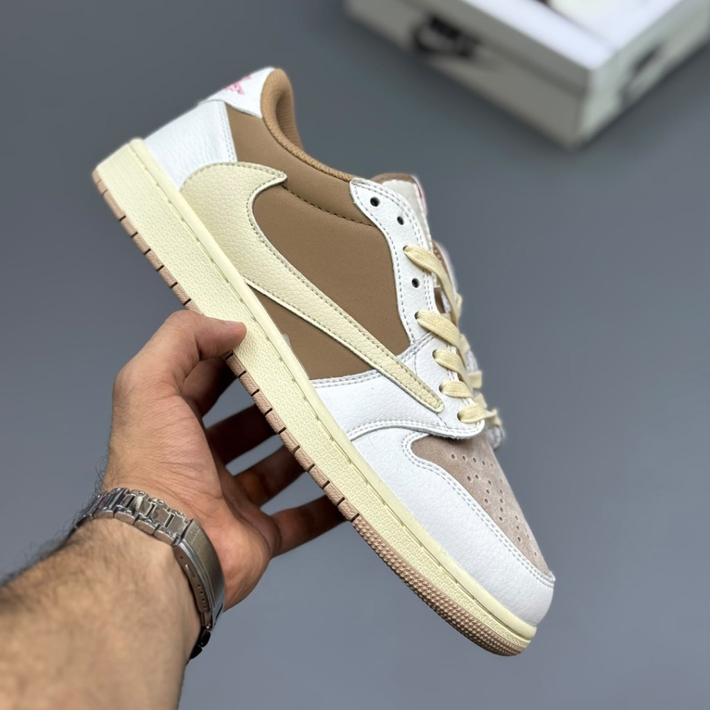 جردن ۱ لو تراویس اسکات ریورس موکا سفید قهوهای کرم Travis Scott Air Jordan 1 Low OG Reverse Mocha