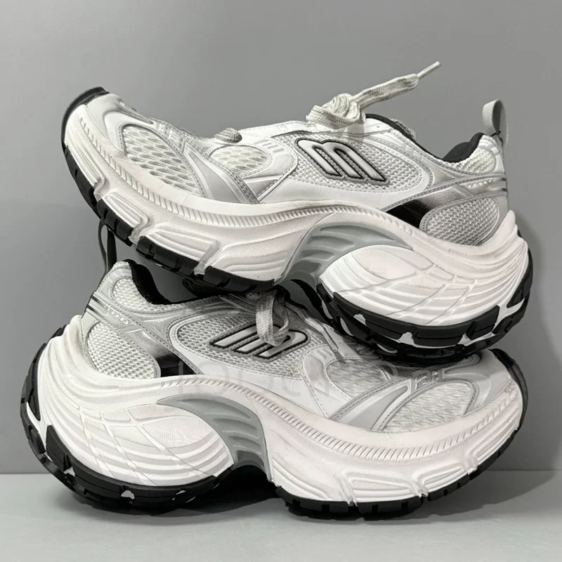 بالنسیاگا تن ایکس ال ترینرز Balenciaga 10xl Trainers in White/black/gris