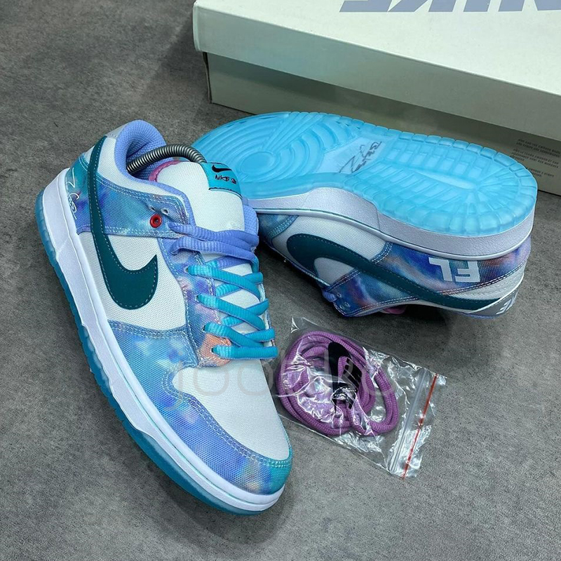 نایک اس بی دانک لو Nike SB Dunk Low Futura Laboratories Bleached Aqua