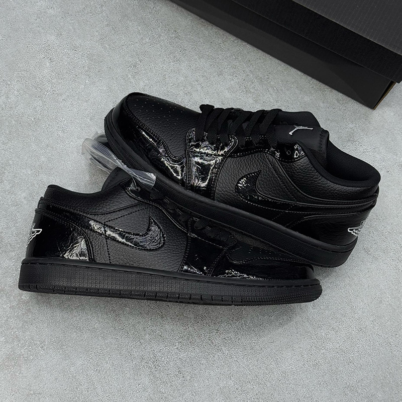 جردن وان لو بلک الفنت Jordan 1 Low Patent Elephant Black