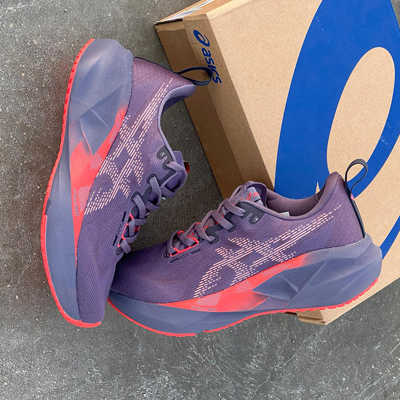 اسیکس نوابلاست 5 بنفش و مرجانی ASICS Novablast 5 Greyish Purple Coral Reef