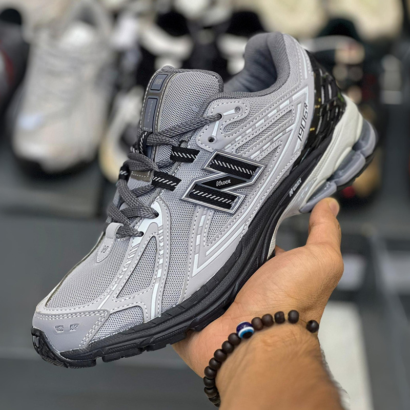 کفش نیوبالانس 1906R طوسی روشن مشکی New Balance 1906R Castlerock Rain Cloud