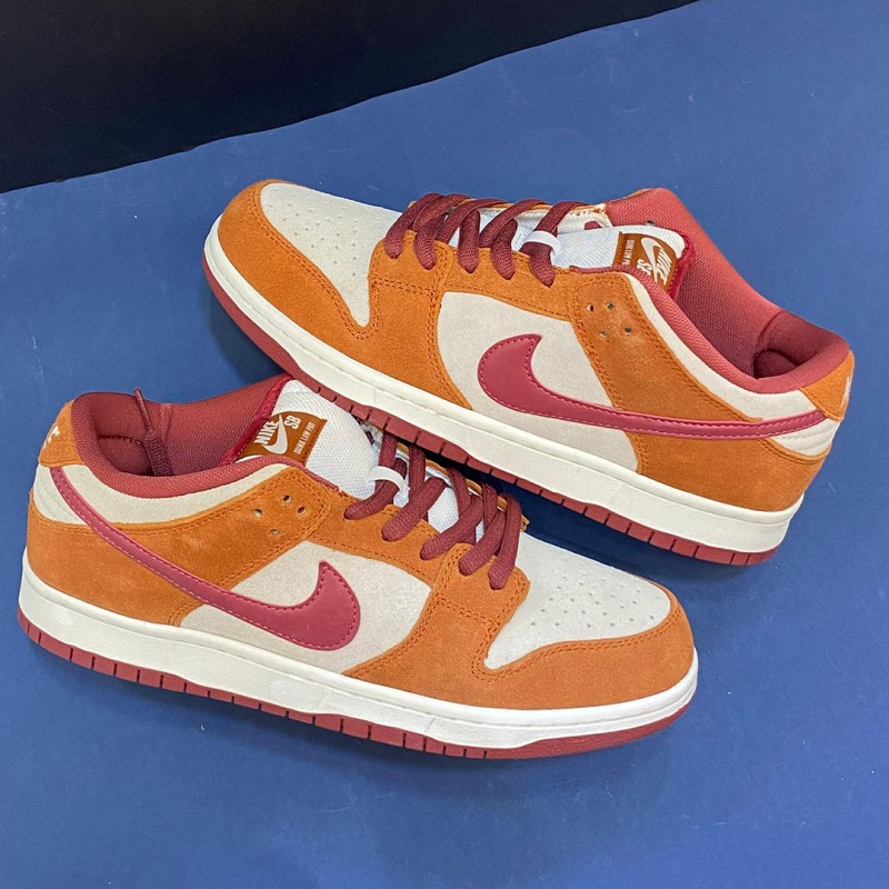کفش نایک اس بی دانک لو پرو دارک راست سیدر Nike SB Dunk Low Pro Dark Russet Cedar