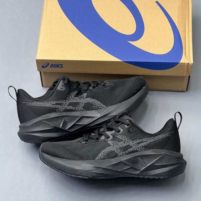 کفش اسیکس نوابلاست 5 مشکی خاکستری ASICS Novablast 5 Black Carrier Grey