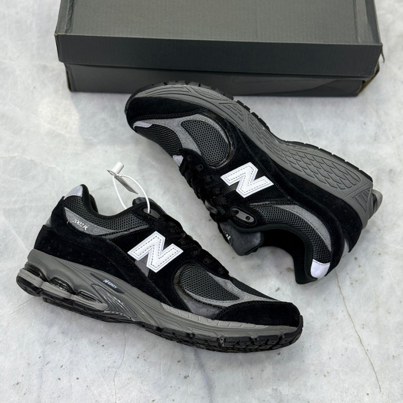 نیوبالانس 2002R مشکی طوسی تیره New Balance 2002R Black Dark Grey White