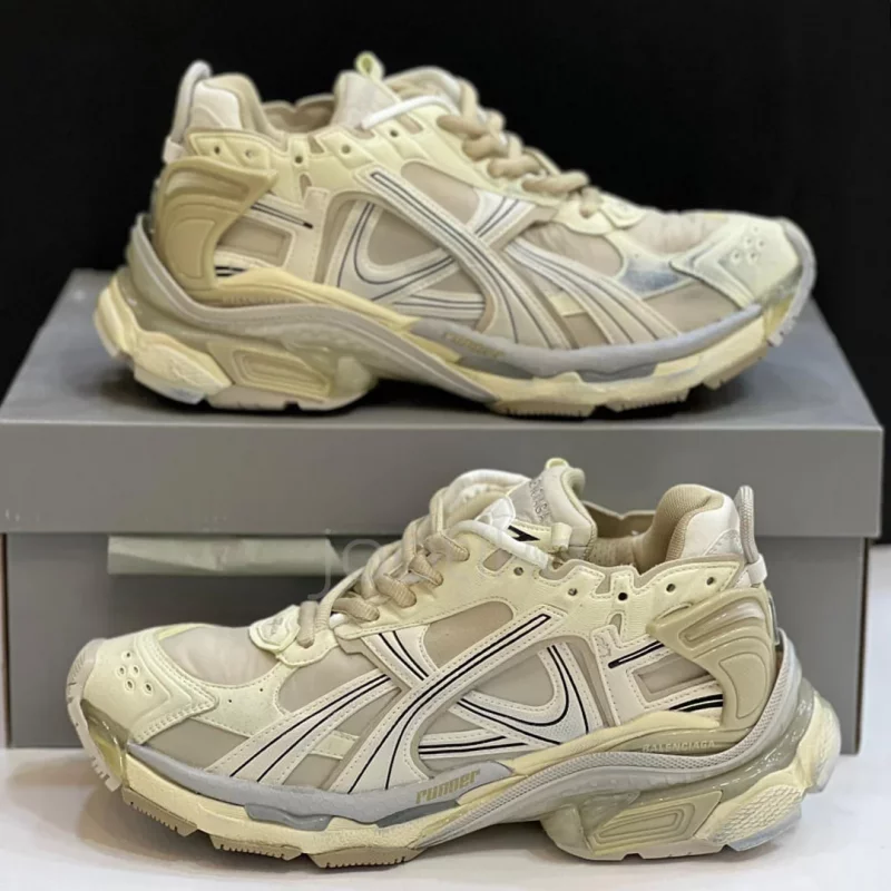 کفش بالنسیاگا رانر بژ Balenciaga Runner Beige