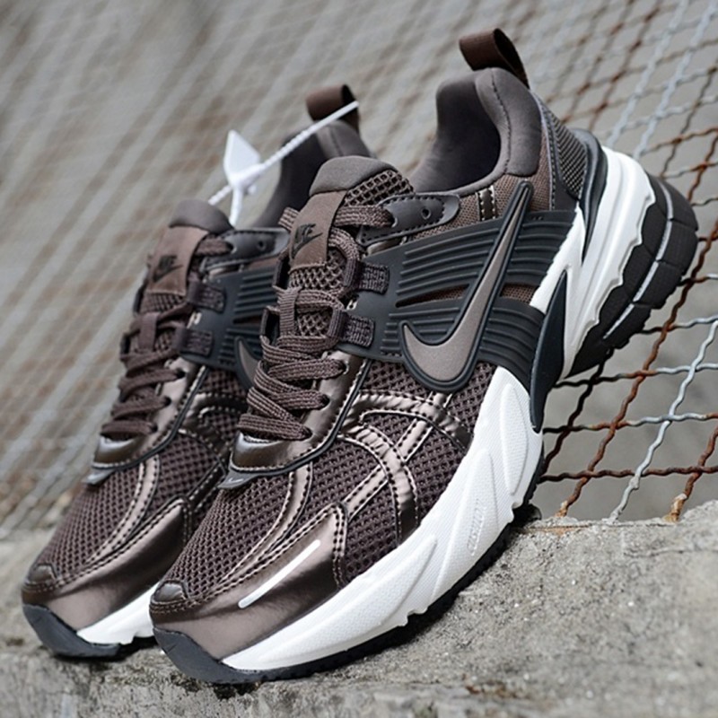 کفش نایک وی تو کی ران قهوه‌ای سوخته Nike V2K Run Velvet Brown White Black Baroque Brown