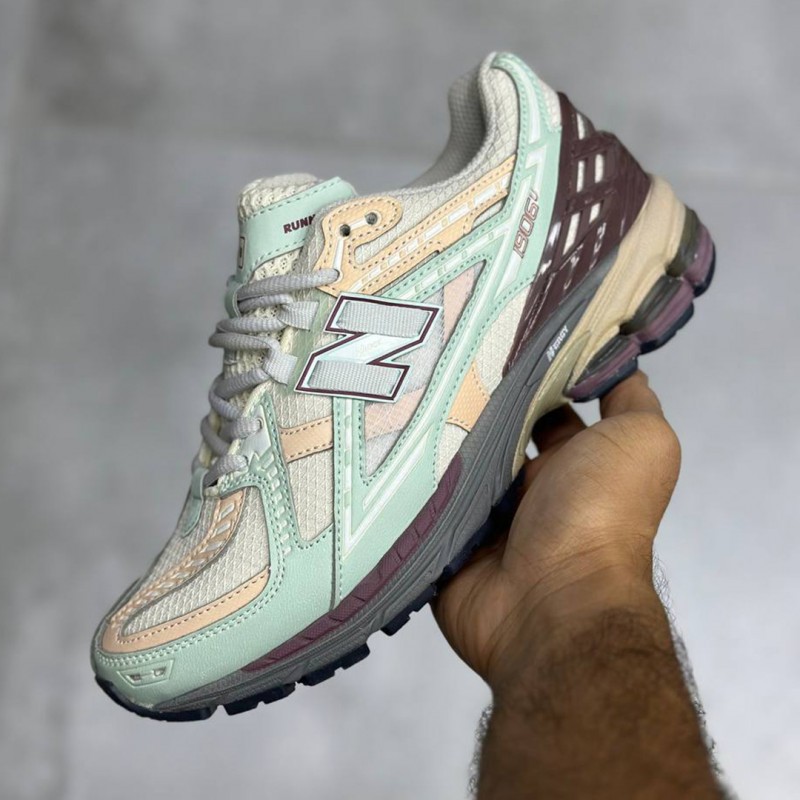 کفش نیوبالانس ۱۹۰۶U سبز نعنایی کرم قهوه ای New Balance 1906U Clay Ash Licorice