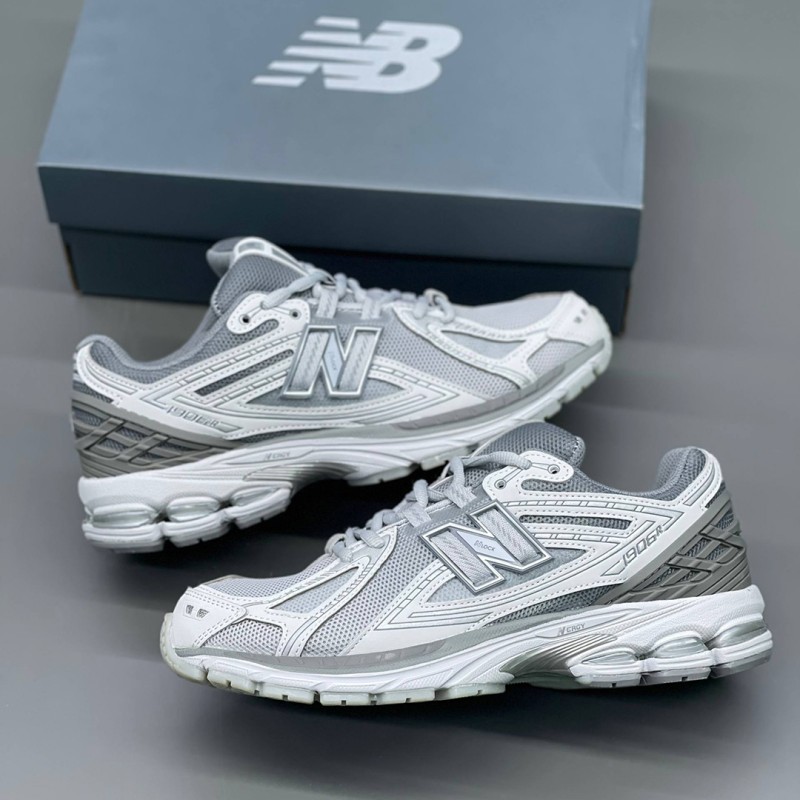 کفش نیوبالانس 1906 خاکستری نقره‌ای New Balance 1906R Lunar New Year Grey