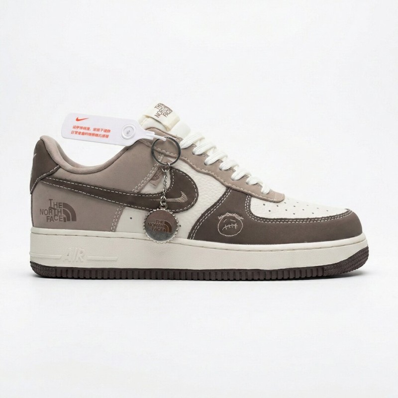 نایک ایرفورس وان نورث فیس موکا سفید Nike Air Force 1 The North Face Mocha