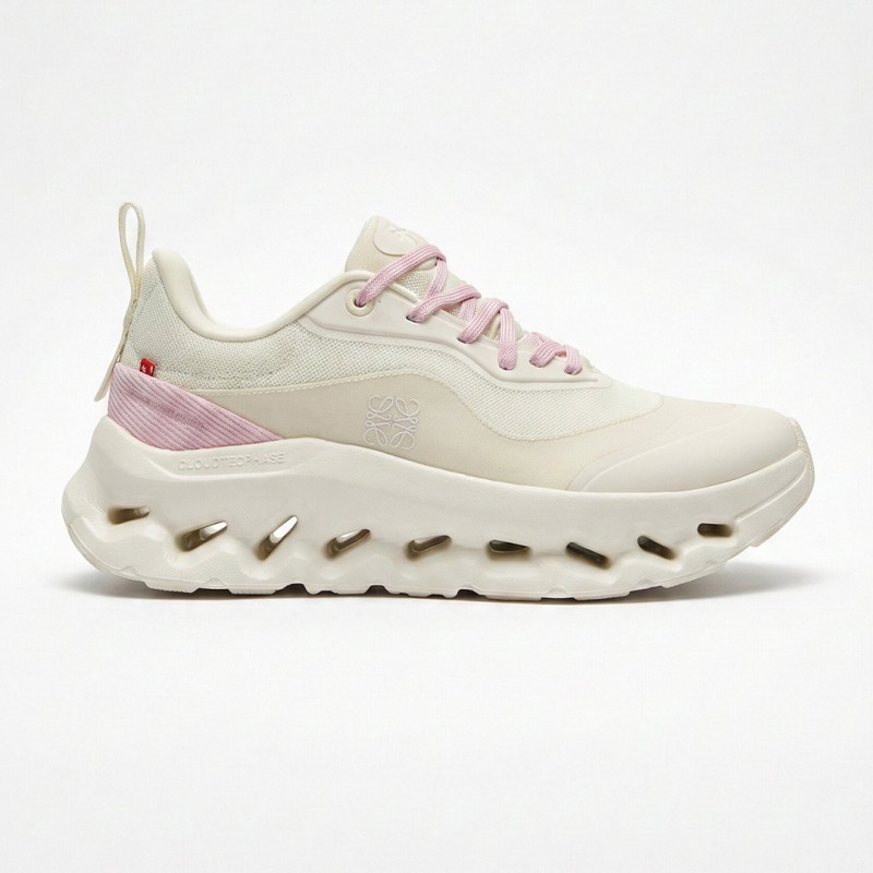 کتونی آن رانینگ کلودتیلت سفید صورتی On Running Cloudtilt 2 LOEWE White Pink