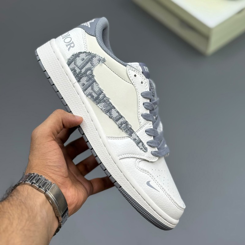 جردن ۱ لو تراویس اسکات طرح دیور سفید خاکستری Travis Scott x Dior Air Jordan 1 Low White Grey