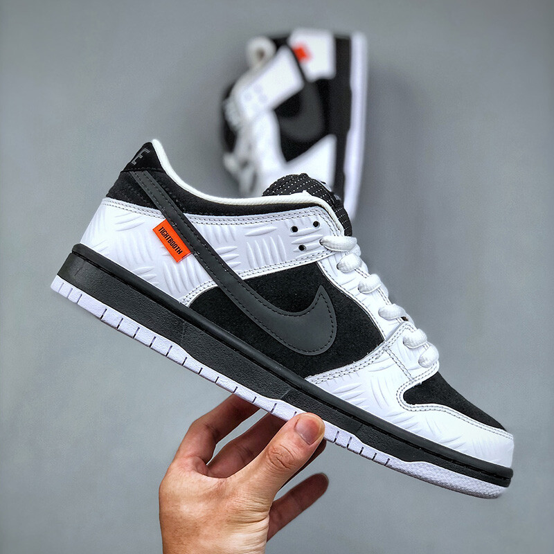 نایک اس بی دانک تایتبوث Nike SB Dunk Low Tightbooth