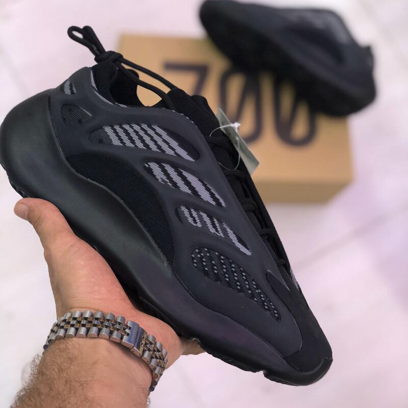 آدیداس یزی 700 وی 3 مردانه مشکی Adidas Yeezy 700 V3
