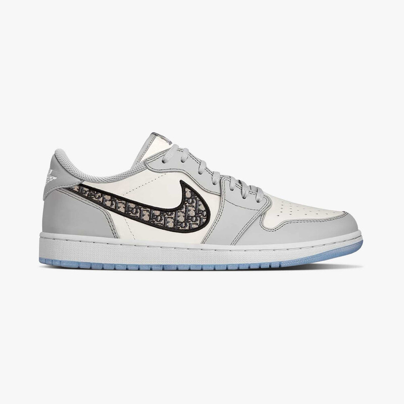 نایک ایر جردن وان دیور Jordan 1 Low Dior