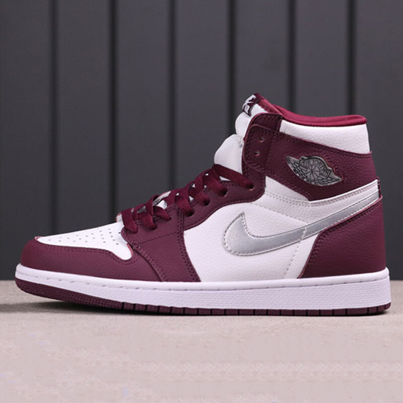 جردن وان بوردو Jordan 1 Retro High OG Bordeaux