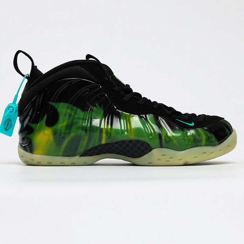 نایک ایر فومپوزیت وان پارانورمَن Nike Air Foamposite One ParaNorman