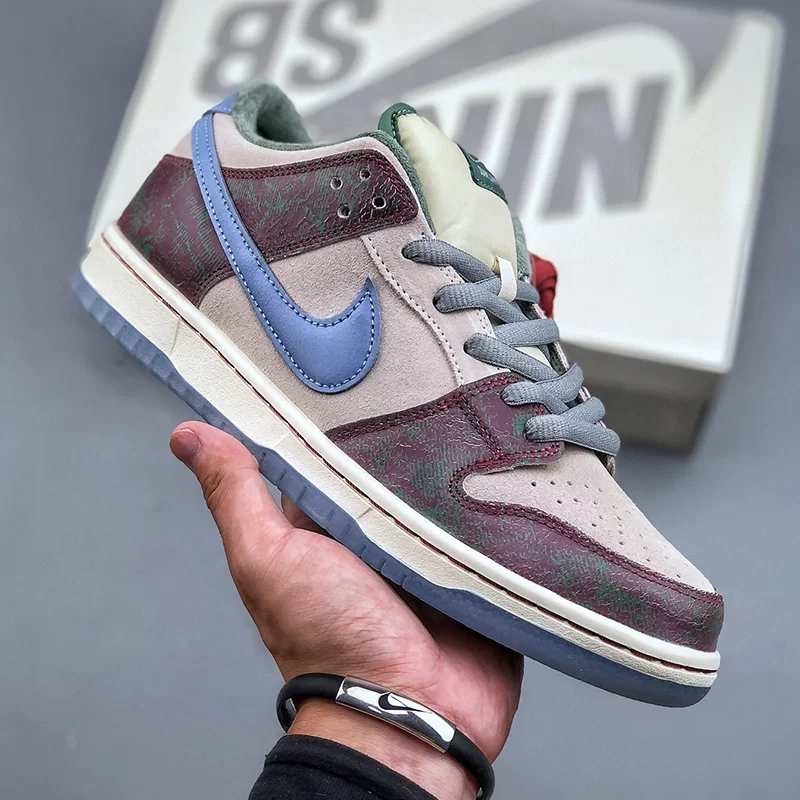نایک اس بی دانک کرنشاو اسکیت کلاب Nike SB Dunk Low Crenshaw Skate Club