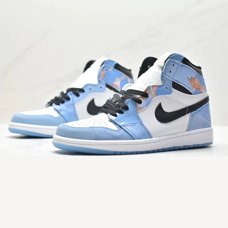 جردن وان رترو اسپایدرمن Jordan 1 Retro High OG Spider-Man Sky Blue آبی سفید