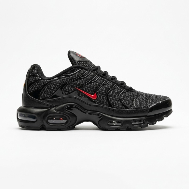 نایک تی ان ایرمکس مشکی لوگو قرمز Nike TN Air Max Plus