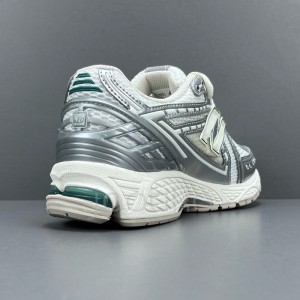 نیوبالانس New Balance 1906R Silver Metallic Sea Salt سیلور متالیک