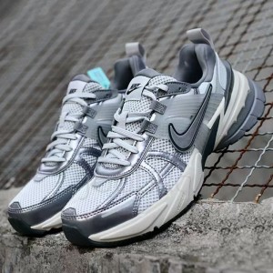 نایک وی تو کی ران Nike V2K Run Pure Platinum Wolf Grey