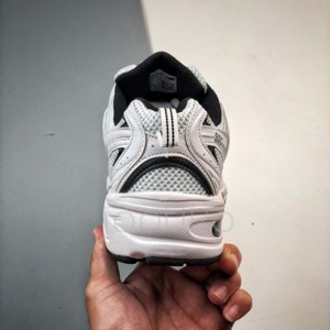 کفش نیوبالانس New Balance 530 Silver Cream کرم نقره ای