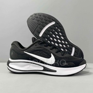 نایک جرنی ران Nike Journey Run Black Anthracite White  مشکی سفید