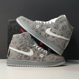 جردن وان رترو کاز Jordan 1 High Retro Kaws Grey White