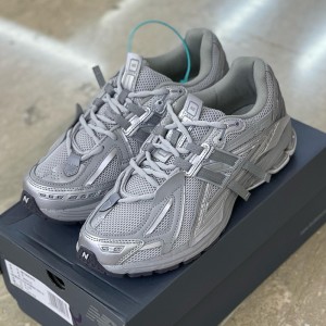 نیوبالانس New Balance 1906A Concrete Silver Metallic کانکریت سیلور متالیک