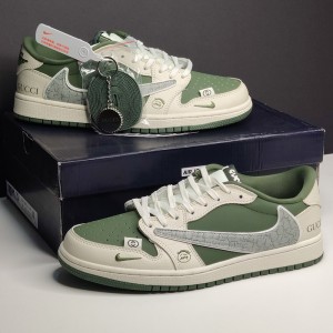 نایک ایرجردن وان لو تراویس گوچی Nike Air Jordan 1 Low Travis Scott X Gucci سبز کرم