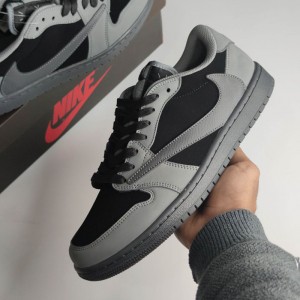 نایک ایرجردن وان لو Travis Scott x Air Jordan 1 Low Black Grey مشکی خاکستری