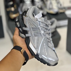 کفش نیوبالانس 1906A سیلور مشکی New Balance 1906A Silver Black