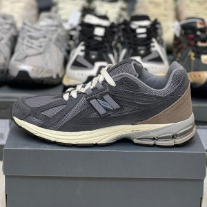 کفش نیوبالانس 1906A سیلور مشکی New Balance 1906A Silver Black