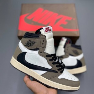 نایک ایر جردن وان تراویس اسکات Jordan 1 Retro High Travis Scott