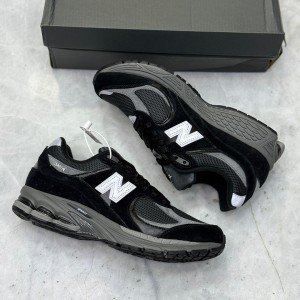 نیوبالانس 2002R مشکی طوسی تیره New Balance 2002R Black Dark Grey White