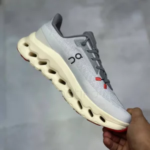 کتونی آن رانینگ کلودتیلت خاکستری کرم On Running Cloudtilt Rock Sand