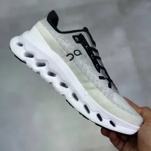 کتونی آن رانینگ کلودتیلت بلک آیوری On Running Cloudtilt Black Ivory