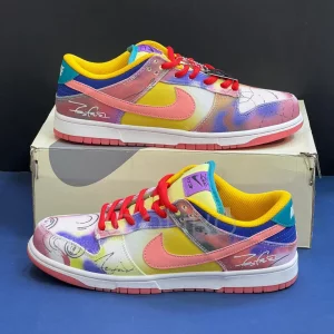 کفش نایک اس بی دانک لو فیوچرا Nike SB Dunk Low Futura Laboratories Sunblush