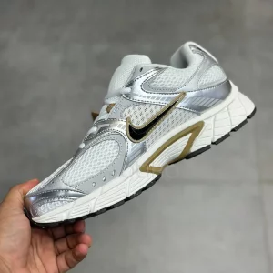 نایک وی فایو آر ان آر متالیک بژ Nike V5 RNR Parachute Beige Metallic Pewter