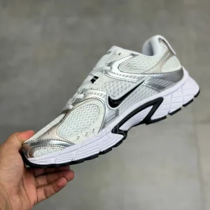 نایک وی فایو آر ان آر سفید متالیک نقره‌ای مشکی Nike V5 RNR White Vast Grey Metallic Silver Black