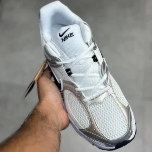 نایک وی فایو آر ان آر سفید متالیک نقره‌ای مشکی Nike V5 RNR White Vast Grey Metallic Silver Black